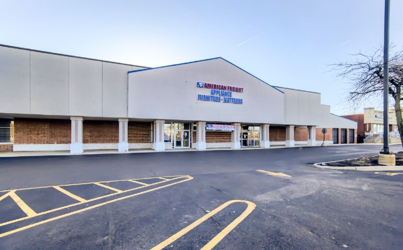 Darien Retail Center Sold to Private Buyer - 100% Leased