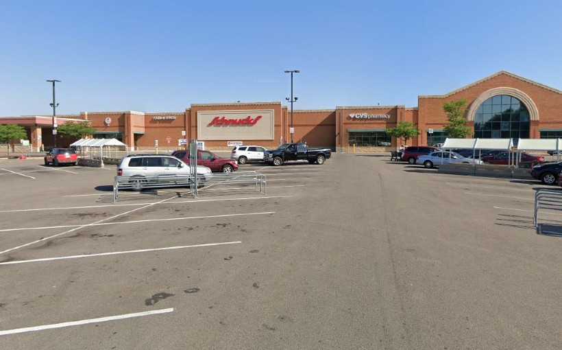 Rockford Schnucks Supermarket Trades to California Investor