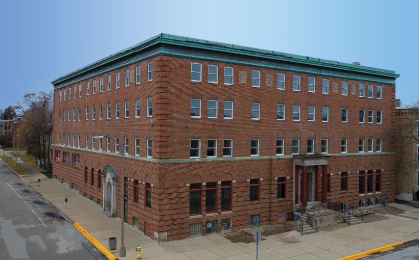 Historic Mixed-Use in Downtown Waukegan, Essex Lists