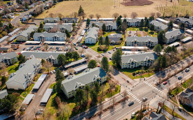 CBRE Arranges Sale of 440-Unit Multifamily Community in Portland for $96.7M