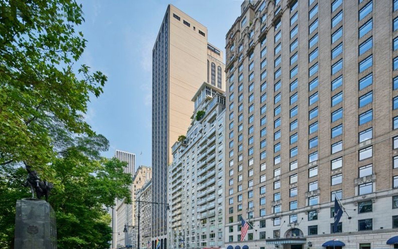 Qatar Investment Authority Acquires Park Lane Hotel for $623M