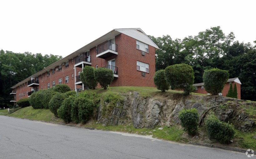 Westchester MF Complex Bought by Unppg Management for $14M