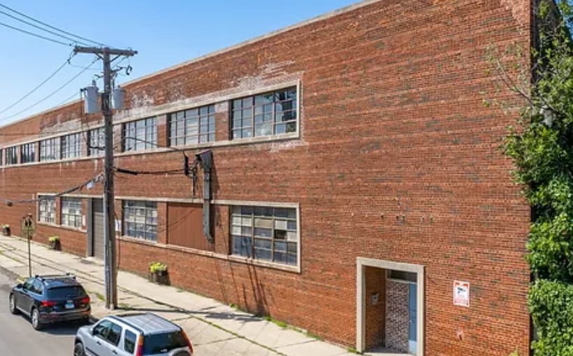 Property Red Oak Capital: Bridge Loan for Multi-Tenant Industrial Property