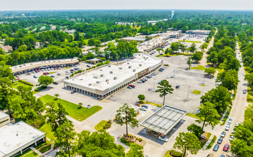 "Key Factors for Houston Shopping Center Trade: Grocery-Anchored Stores"