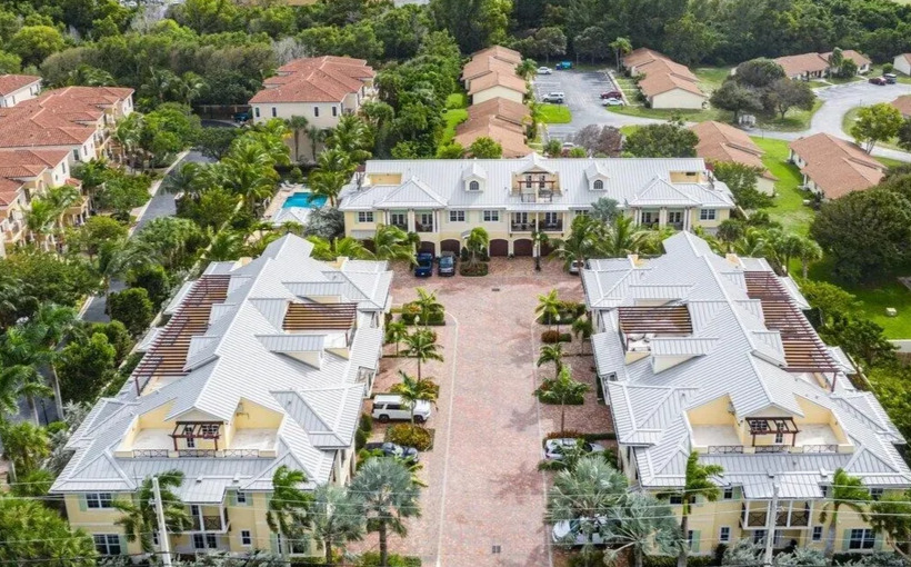 Tequesta Townhome Rentals Selling for Nearly $1M per Unit