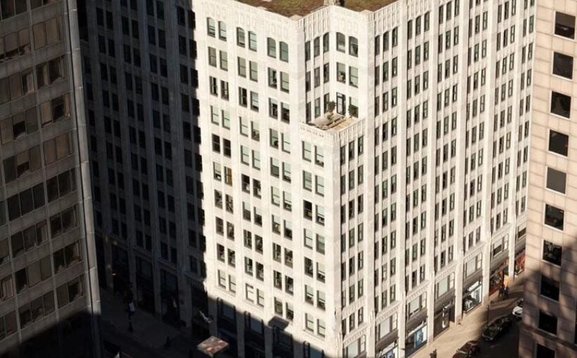 Distressed Chicago Office Tower Sells at Huge Discount to Investor