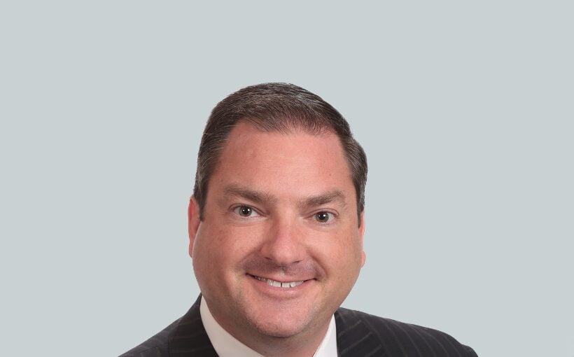 "CBRE VP Mike Macri III Achieves Counselors of Real Estate Designation"