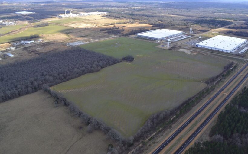 "Trucking Group Announces Plans for $1.9B Battery Plant in Memphis Area"