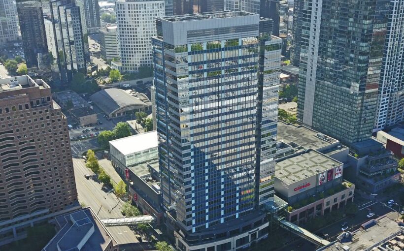 "Bellevue Expansion: TikTok Plans Move to Former Microsoft Office Location"