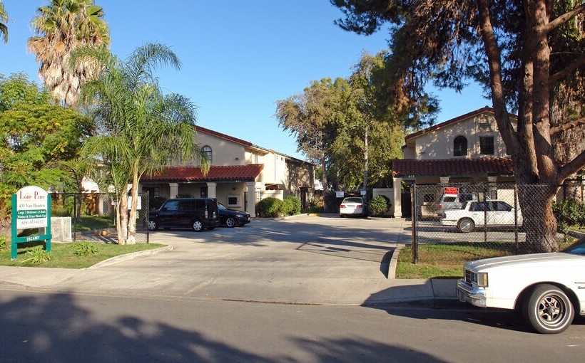 "El Cajon Rental Townhomes Undergo Ownership Transfer"