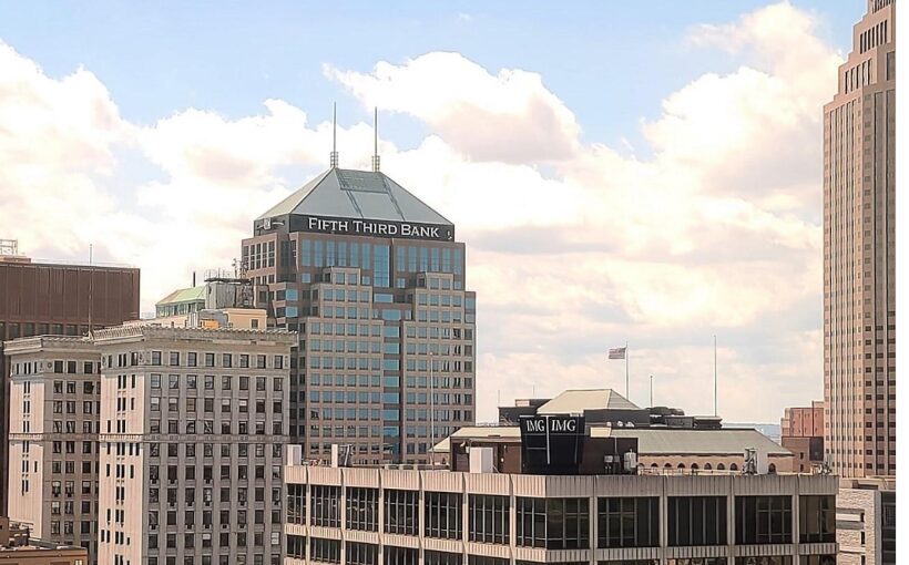 "Cleveland's Fifth Third Center Management Awarded to Farbman"