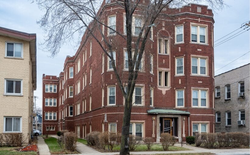 "Oak Park Multifamily Property: 19 Units Sold in Recent Transaction"