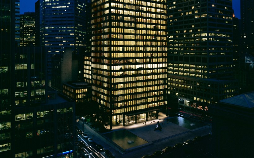 "Seagram Building Leases 34K-SF to Advent"