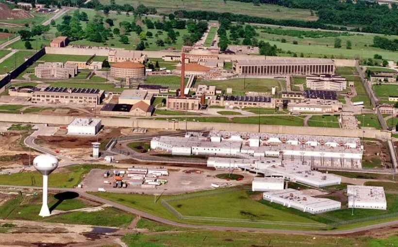 "Pritzker Unveils $900M Proposal for Rebuilding Two Prisons"