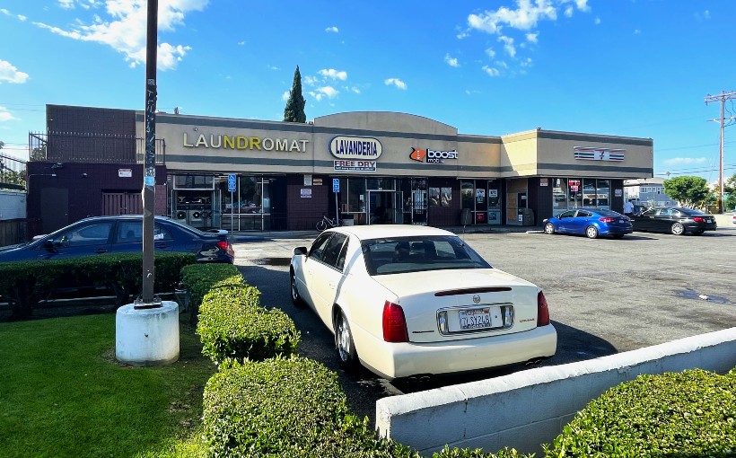 "Local Investor Purchases Triple-Net LA Retail Plaza"