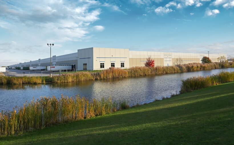"Massive Chicago Warehouse Lease Signed by Logistics Company"