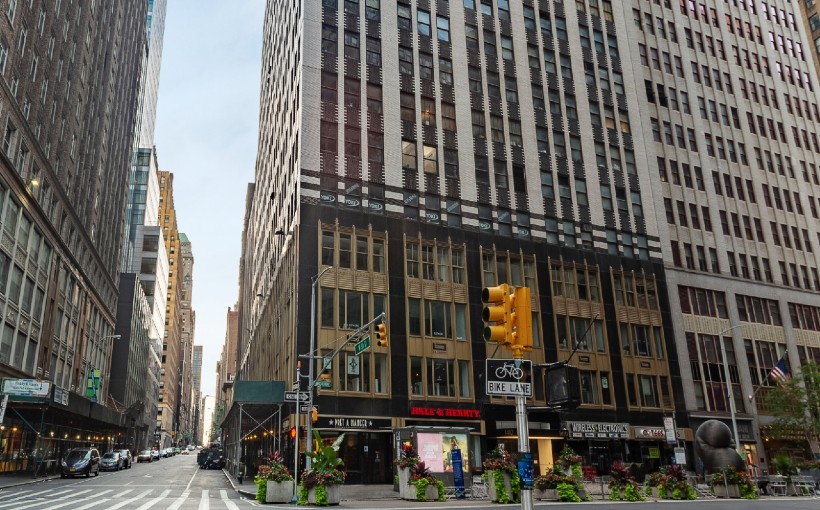 "15K-SF Midtown Lease Arranged by Cushman & Wakefield for Software Company"