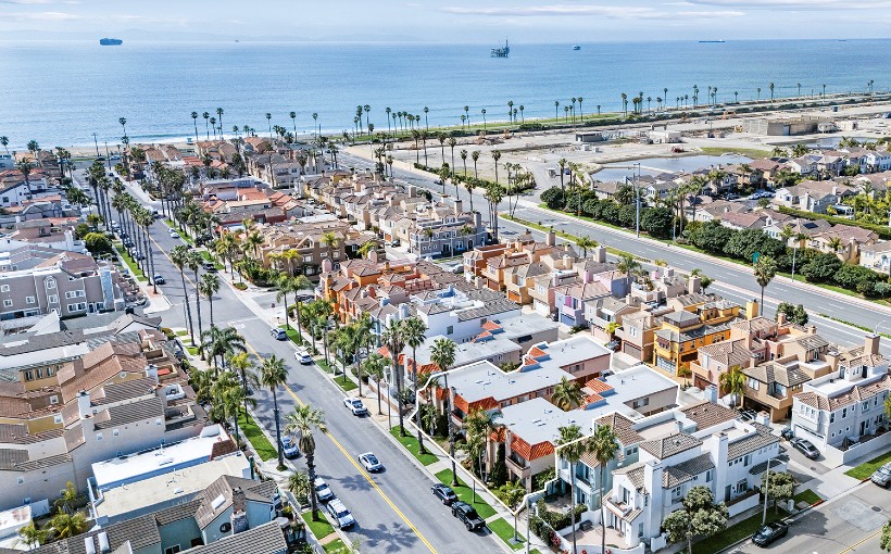 Local Investor Acquires Two Huntington Beach Fourplexes