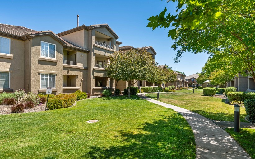 Weidner Acquires Elk Grove Apartments: A $77M Investment