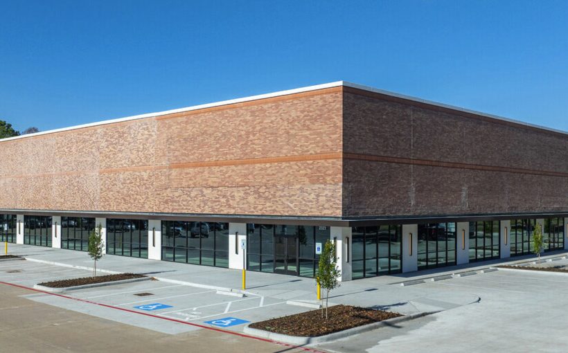 Pickleball Club Takes Over Closed Houston Randall’s Store