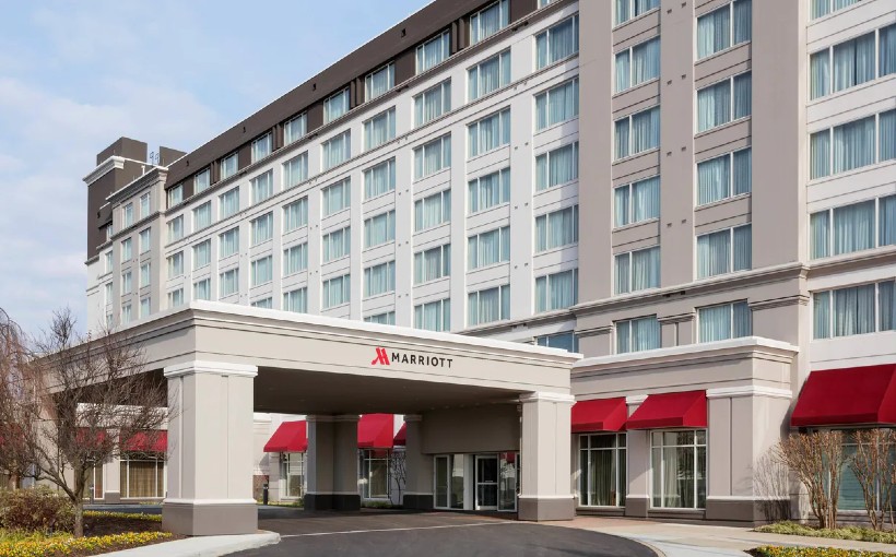 "Smith Hill and Bain Capital Secure $111M Loan for Hospitality Portfolio"