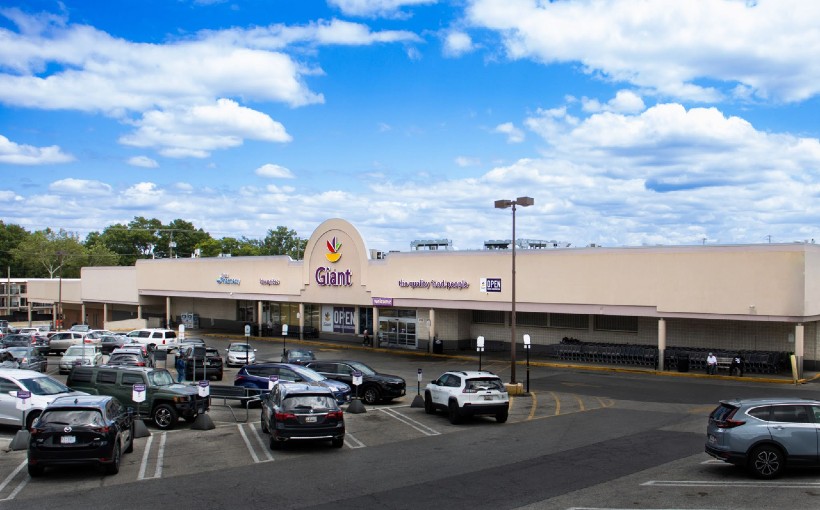 MCB Real Estate Acquires Takoma Park Shopping Center – CRE MarketBeat