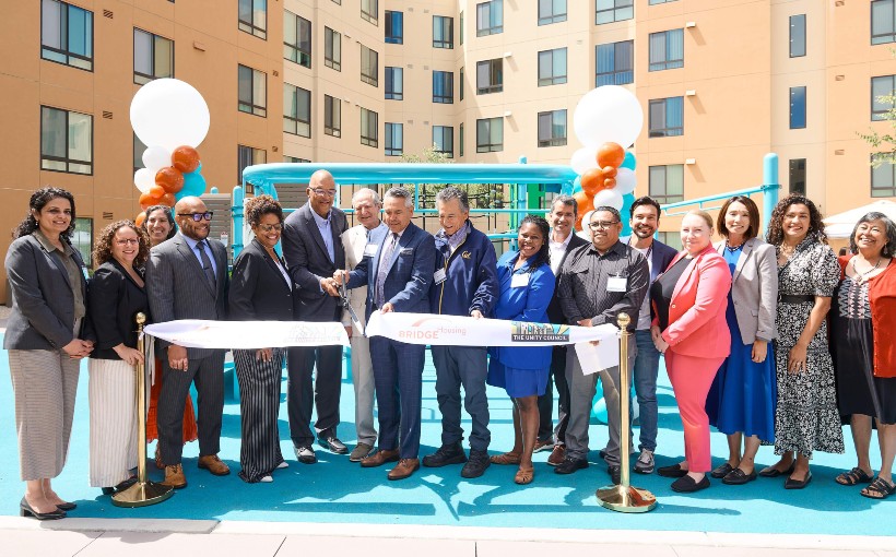 BRIDGE Housing Celebrates Oakland Affordable with Ribbon Cutting