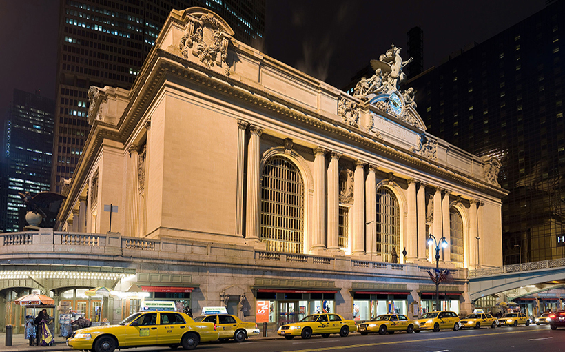 "Challenges Persist Despite Strengthening Retail Demand in Manhattan"