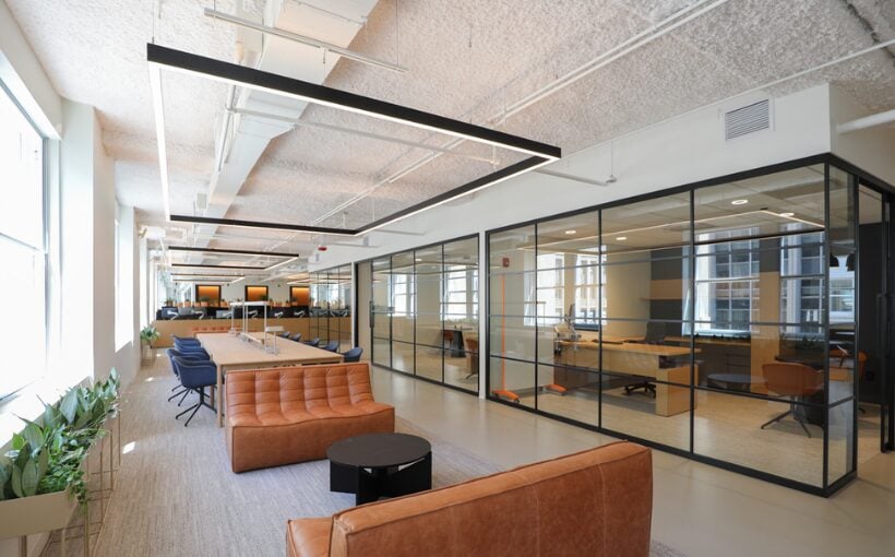 "Relativity HQ in the Chicago Loop: Skender Wraps Interior Construction"