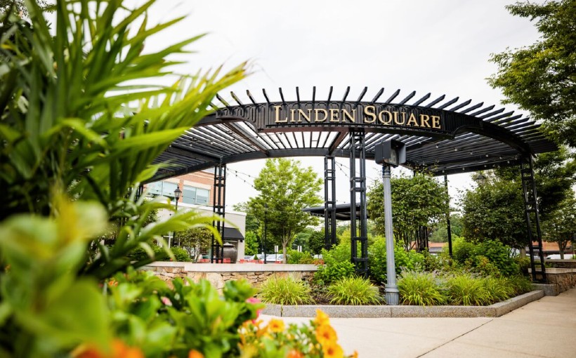 "Two Retail Tenants Join Federal Realty's Linden Square in Wellesley"