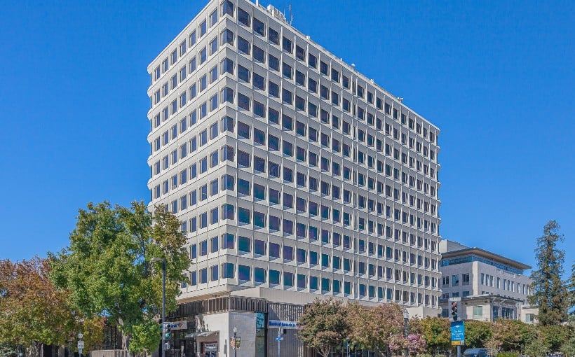 "Mountain View Tower: Swig Company's Success in Securing Lease Renewals and New Leases"