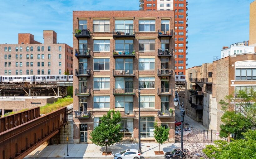 "50 Unit South Loop Condo Deconversion for Sale - SEO Friendly"