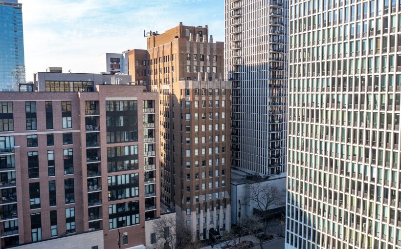 Greenstone Partners Brokers $26M Chicago Apartment Sale