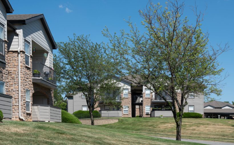 Hamilton Zanze Acquires Kansas Apartments with Sponsorship