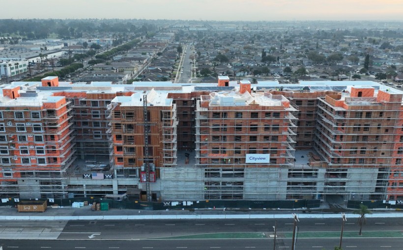 Cityview Stockbridge Tops Out Apartments in LA's High-Growth South Bay