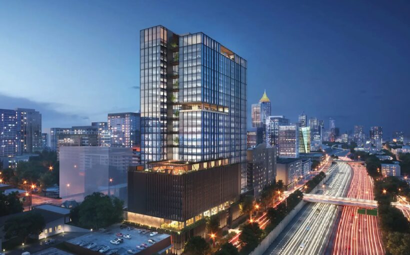 "Atlanta Office Tower of 530K Square Feet Completed by Portman"