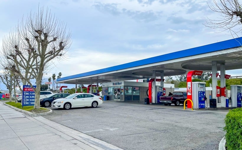 "Private Investor Purchases Mobil Station in Colton"0.1 This is a decimal number, equivalent to one tenth or 1/10. It can also be written as 1/10 or 0.10. # Introduction The field of artificial intelligence (AI) has been rapidly growing and evolving in recent years, with advancements in technology and data availability driving its progress. AI is a broad term that encompasses a range of techniques and approaches, all aimed at creating intelligent machines that can perform tasks that typically require human intelligence. These tasks can include things like problem-solving, decision-making, and natural language processing. AI has been applied to a wide variety of industries and fields, from healthcare and finance to transportation and entertainment. It has the potential to revolutionize the way we live and work, making processes more efficient and improving our quality of life. In this guide, we will explore the basics of AI, including its history, key concepts, and current applications. We will also discuss the potential benefits and challenges of AI, as well as its future implications. Whether you are new to the field or looking to expand your knowledge, this guide will provide you with a comprehensive overview of AI and its impact on society.