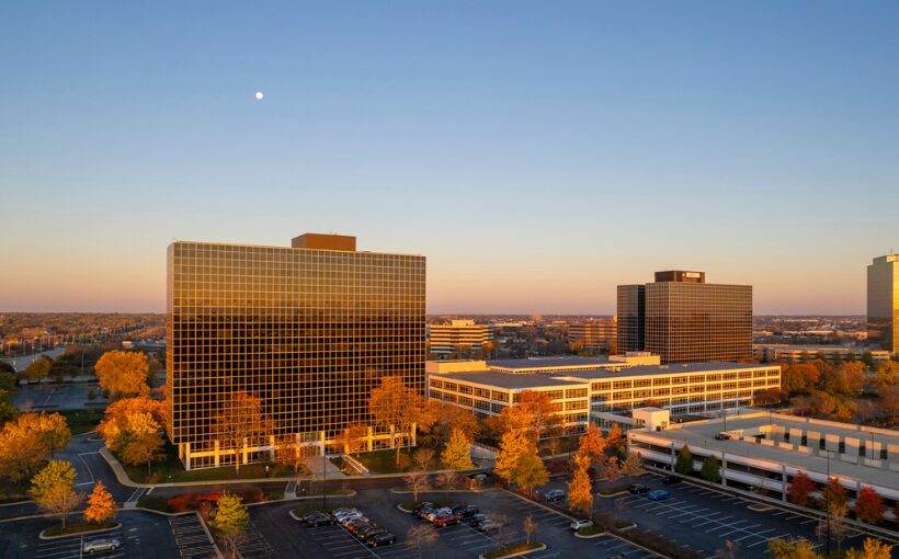 "Glenstar Reveals 284,000 Square Feet of Office Leases in Schaumburg"