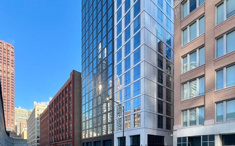 Straits Row Apartments Leasing Now Available in Chicago's South Loop