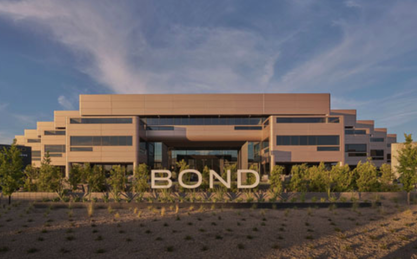 Luxurious Amenities Showcase Camelback Office Renovation