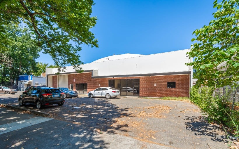 Owner-User Purchases Flex Building in Sacramento