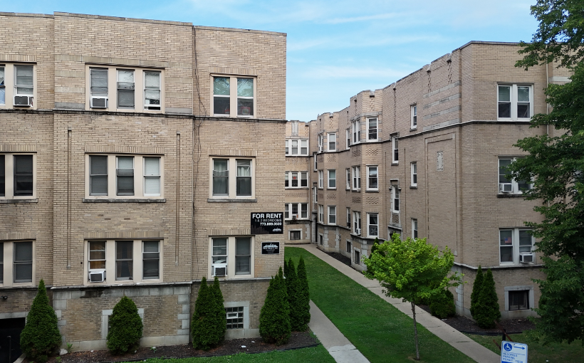 Real Realty Facilitates Apartment Sales in West Rogers Park