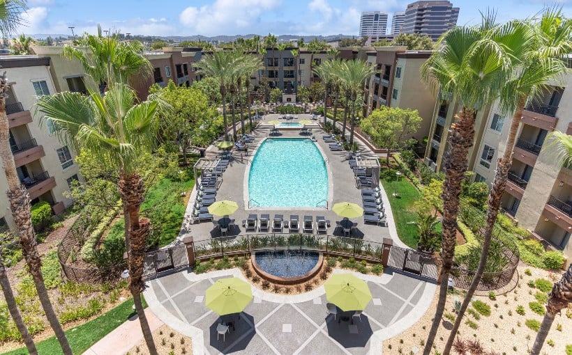 Waterton Purchases 522-Unit Apartment Community in Warner Center