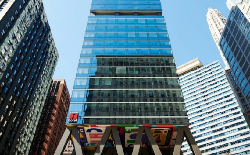 Kayne Anderson Joint Venture Acquires Residential Tower on Michigan Avenue