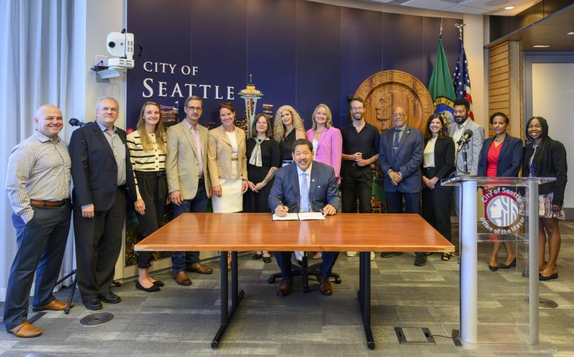Seattle Mayor Approves Law to Simplify Sound Transit Permitting Process