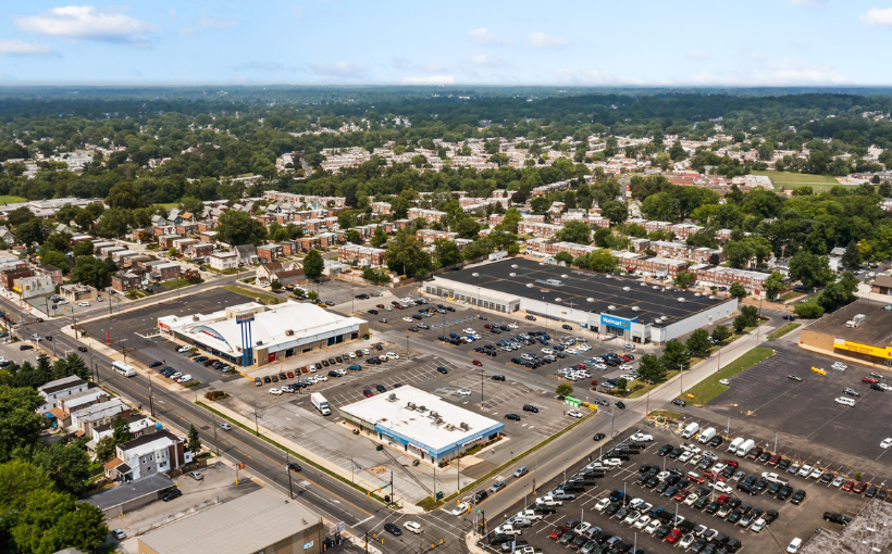 CBRE Facilitates Sale of Walmart-Anchored Shopping Center in Pennsylvania