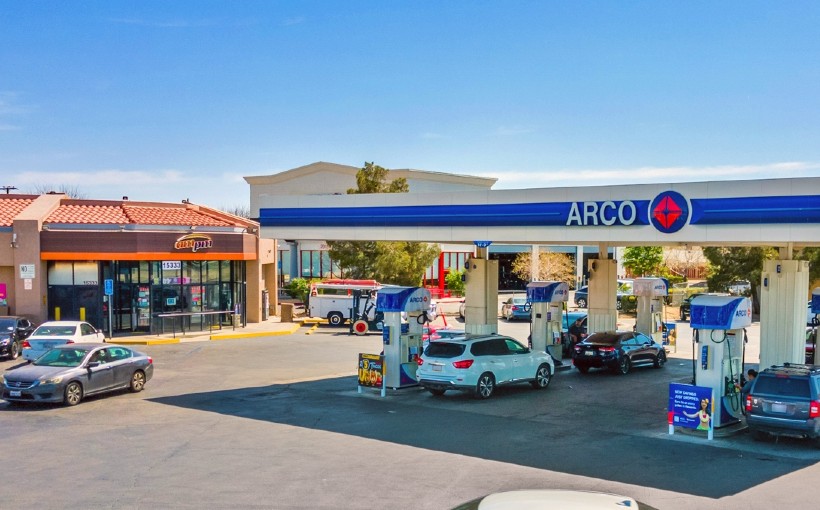 Private Investor Acquires ARCO Gas Station and Convenience Store