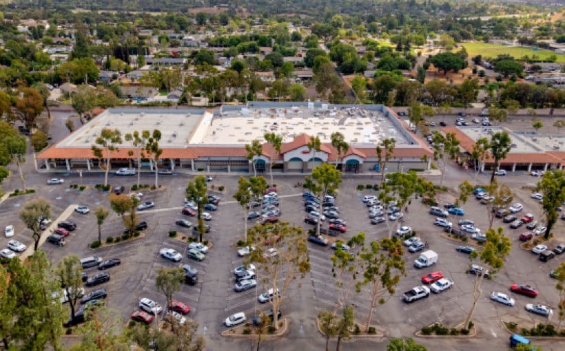Thousand Oaks Shopping Center Sold to Gerrity Group