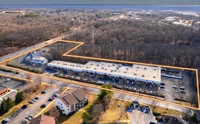 Highly Occupied Neighborhood Center Changes Hands in Central New Jersey