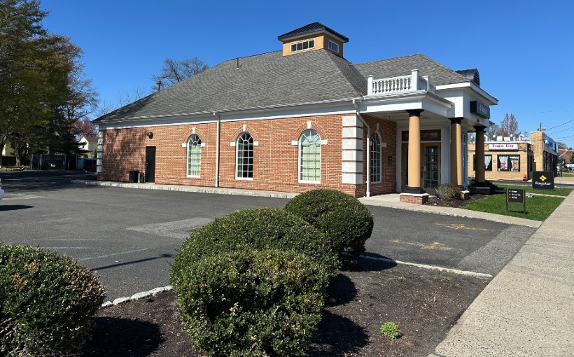CushWake Facilitates Sale of Former Flagstar Bank Property Portfolio